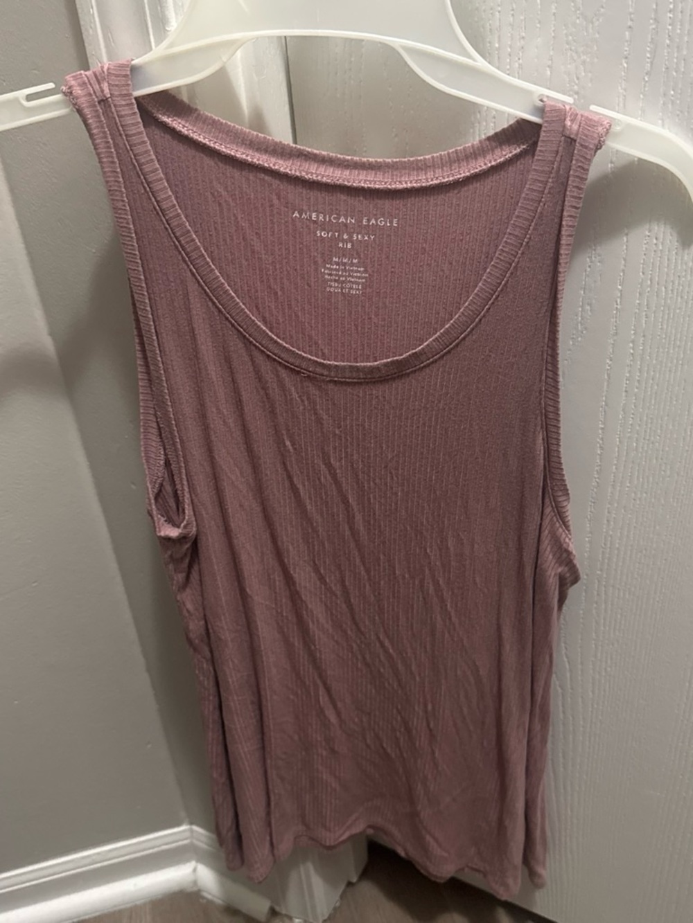 American Eagle Outfitters Ribbed Tank Top in Dusty Rose